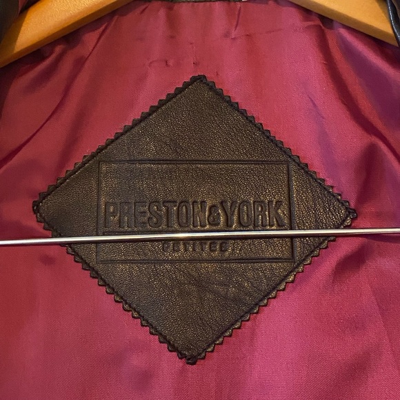 Leather Blazer - Excellent condition size Small - Picture 4 of 12